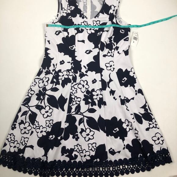 Floral sleeveless Navy/white dress by Studio One  Floral Dress NWT size 6 - Picture 4 of 8